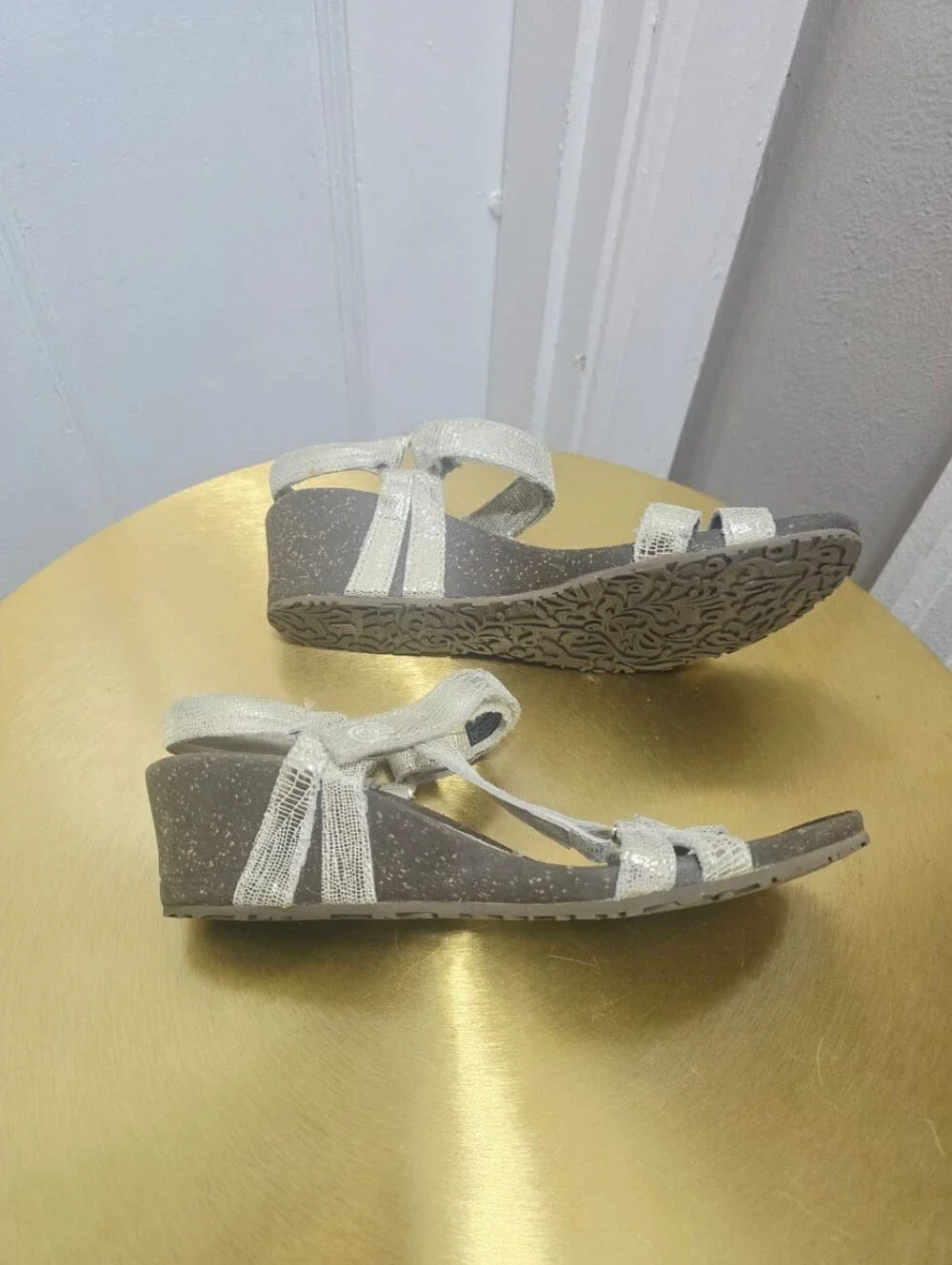 Teva Ventura Metallic Gold Leather Snake Print Sz 10 Wedge Strappy Sandals